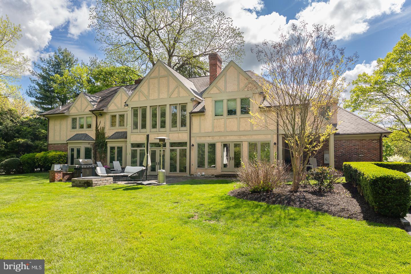 1238 Page Terrace Villanova, PA 19085 - Photo 3 of 45