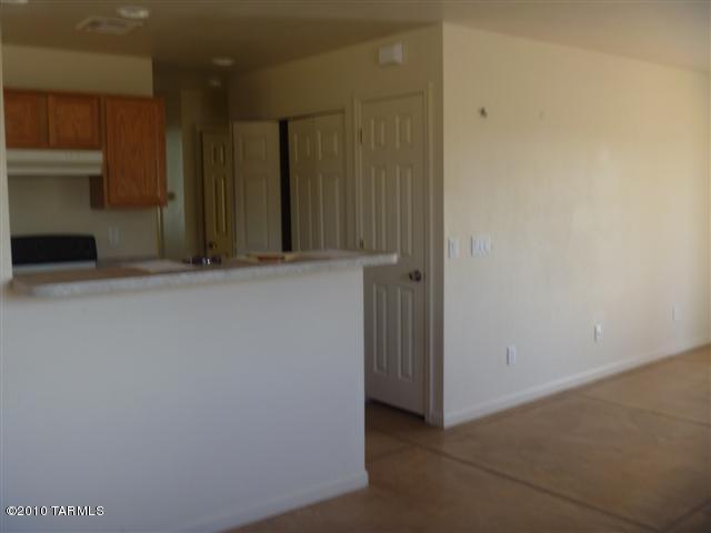 823 West Simmons Road Tucson, AZ 85705 - Photo 5 of 15