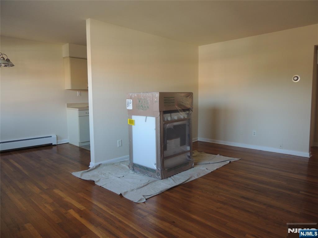 250 Rochelle Avenue, Unit B11 Rochelle Park, NJ 07662 - Photo 13 of 15 Gallery Image 13
