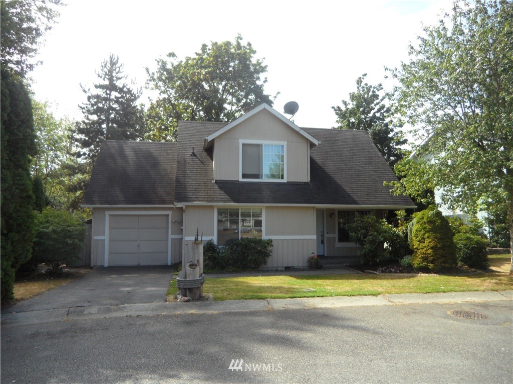 17032 110th Place Southeast Renton, WA 98055 - Photo 1 of 13 Gallery Image 1