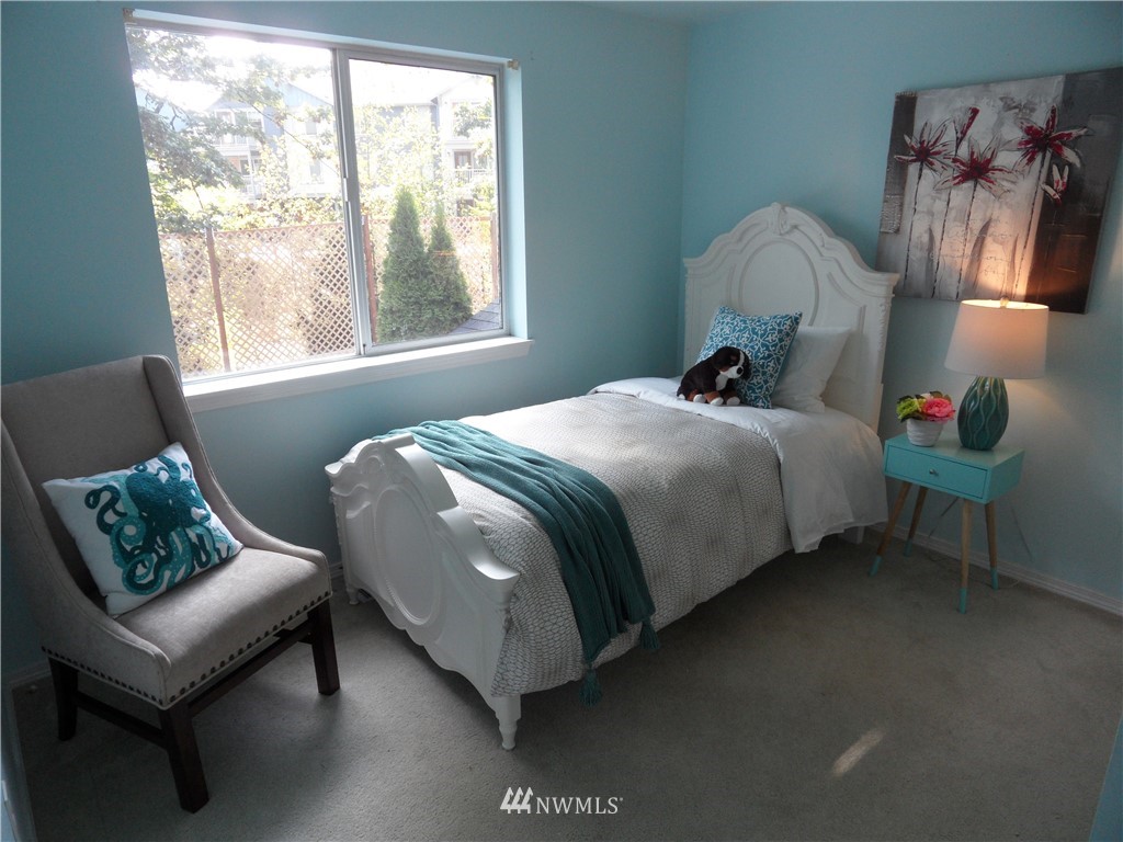17032 110th Place Southeast Renton, WA 98055 - Photo 8 of 13 Gallery Image 8