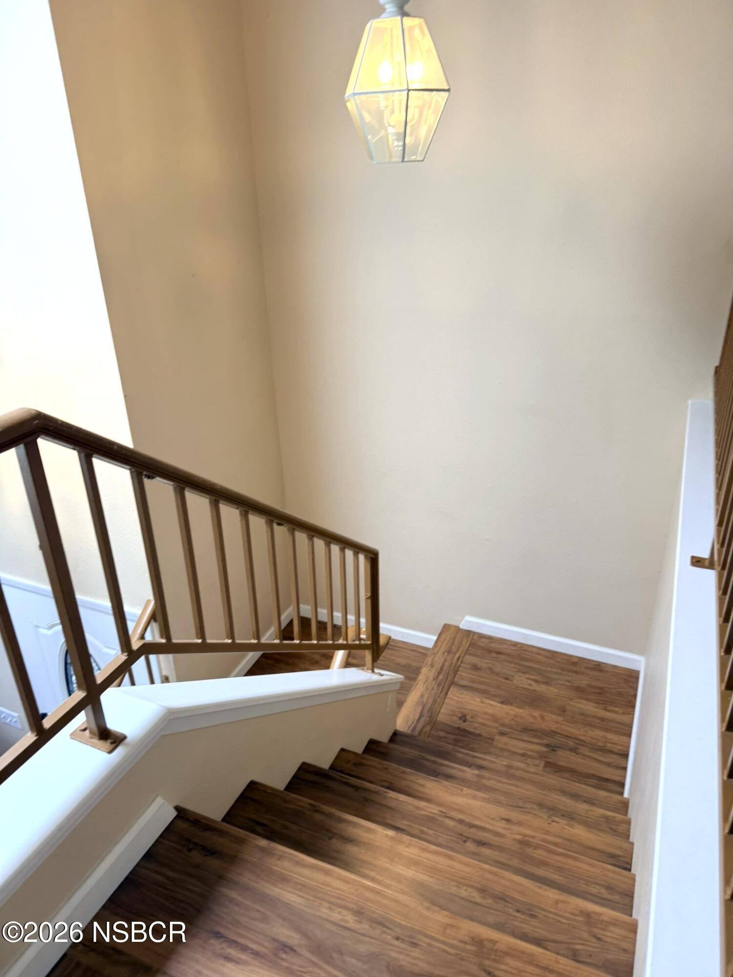 1309 Stonebrook Drive Lompoc, CA 93436 - Photo 28 of 45 Stairway