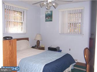 103 Estates Road Pine Hill, NJ 08021 - Photo 5 of 8 Bedroom - Main