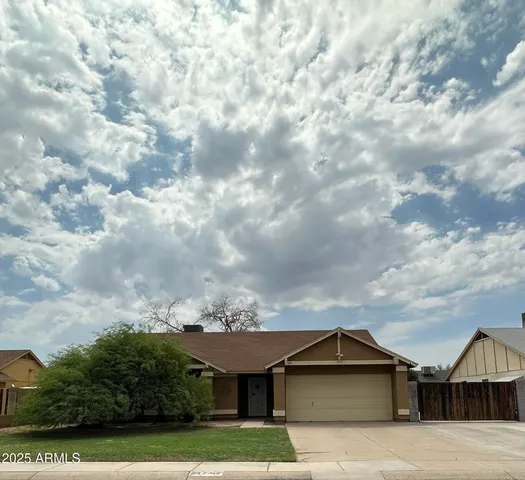 $424,999 | 7217 West Paradise Drive, Peoria, AZ 85345