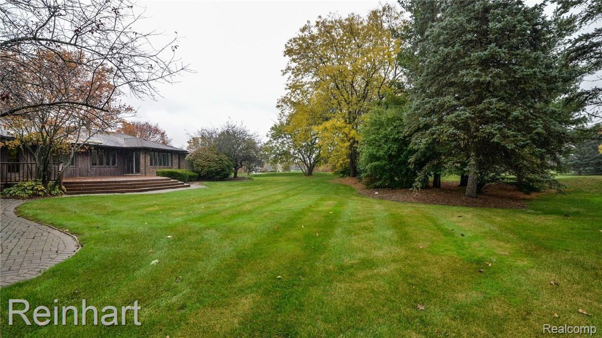 3039 Timberview Road Saline, MI 48176 - Photo 6 of 65 6299830_59.jpg