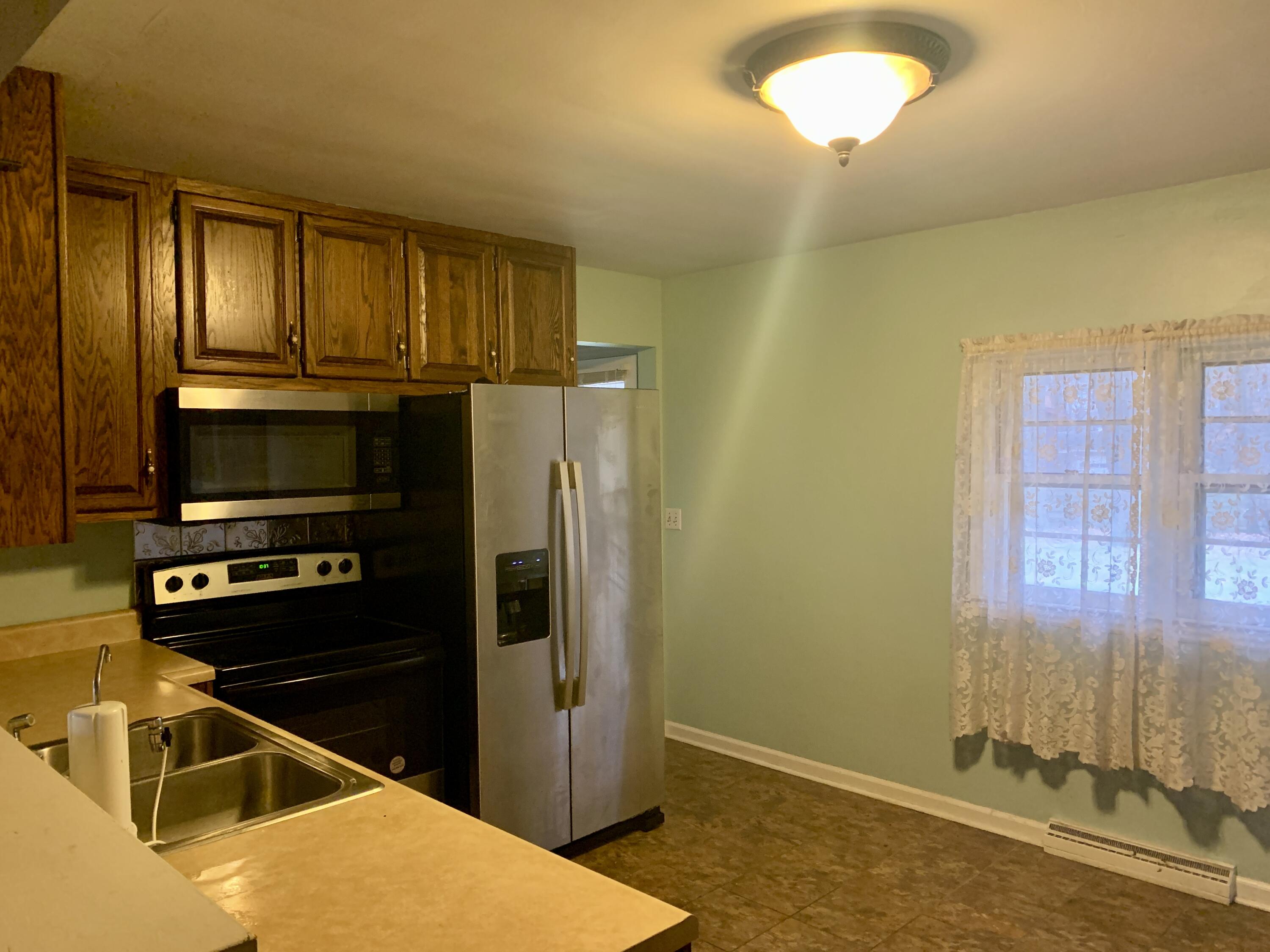 18899 6th Avenue Road Three Rivers, MI 49093 - Photo 4 of 27 Kitchen
