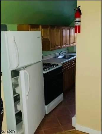 $1,500 | 918 South 17th Street, Newark, NJ 07108