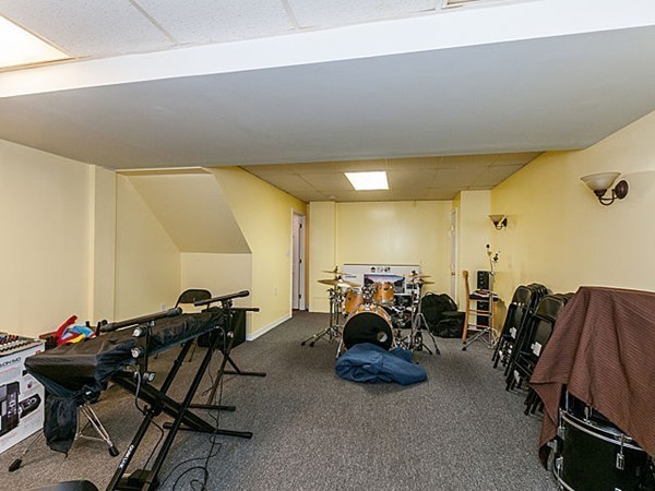 15 Redgate Road Dracut, MA 01826 - Photo 23 of 27 Gallery Image 23
