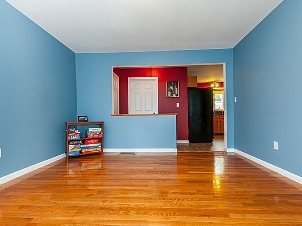 15 Redgate Road Dracut, MA 01826 - Photo 8 of 27 Gallery Image 8