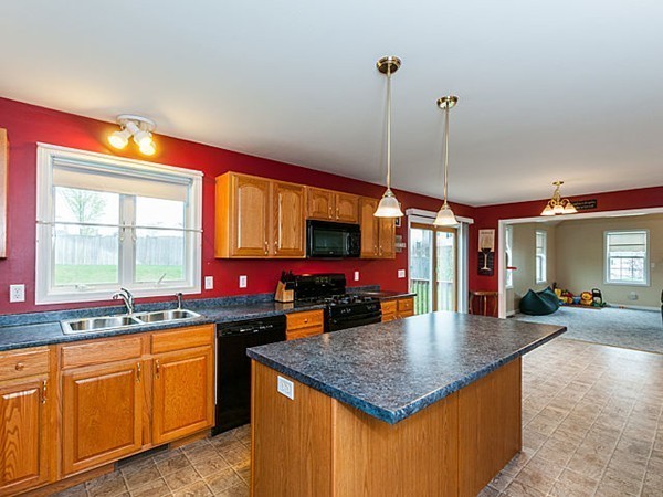 15 Redgate Road Dracut, MA 01826 - Photo 10 of 27 Gallery Image 10