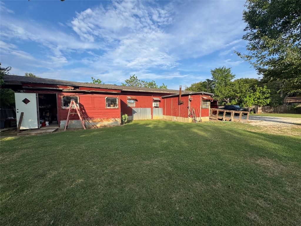 608 Cherokee Street Bellmead, TX 76705 - Photo 16 of 38 a view of swimming pool having outdoor seating