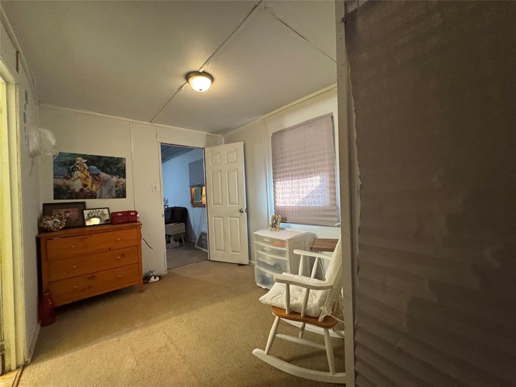 608 Cherokee Street Bellmead, TX 76705 - Photo 34 of 38 a room with furniture and a window