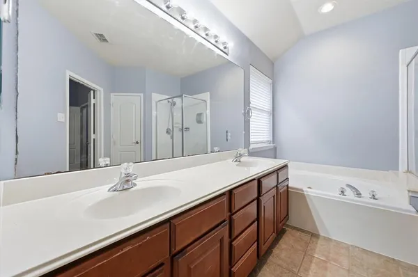 $405,000 | 508 Titleist Drive, Mansfield, TX 76063