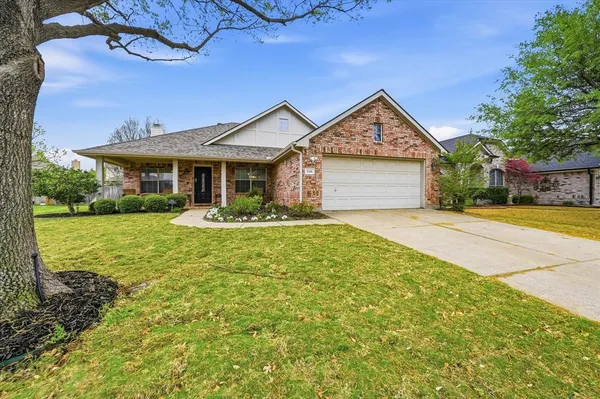 $405,000 | 508 Titleist Drive, Mansfield, TX 76063