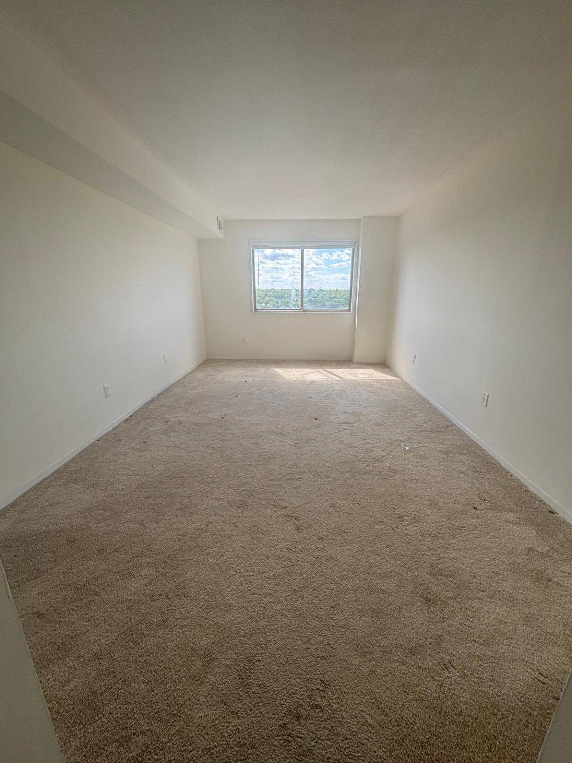 1836 Metzerott Road, Unit 1720 Hyattsville, MD 20783 - Photo 15 of 35 Main bedroom