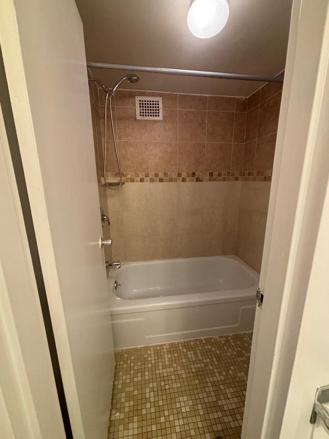 1836 Metzerott Road, Unit 1720 Hyattsville, MD 20783 - Photo 22 of 35 Hall full bathroom