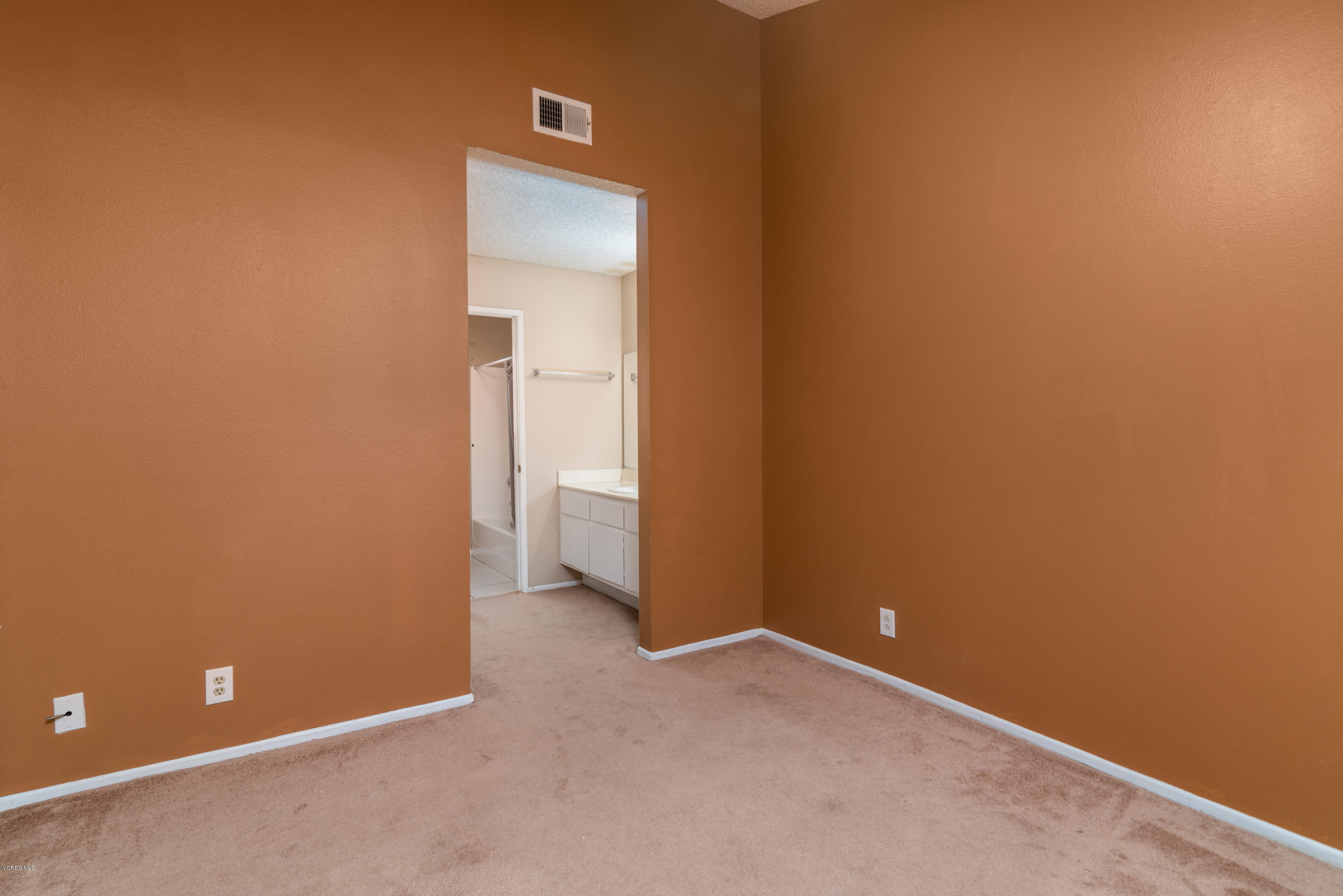 433 Percy Street Oxnard, CA 93033 - Photo 16 of 26 a view of an empty room