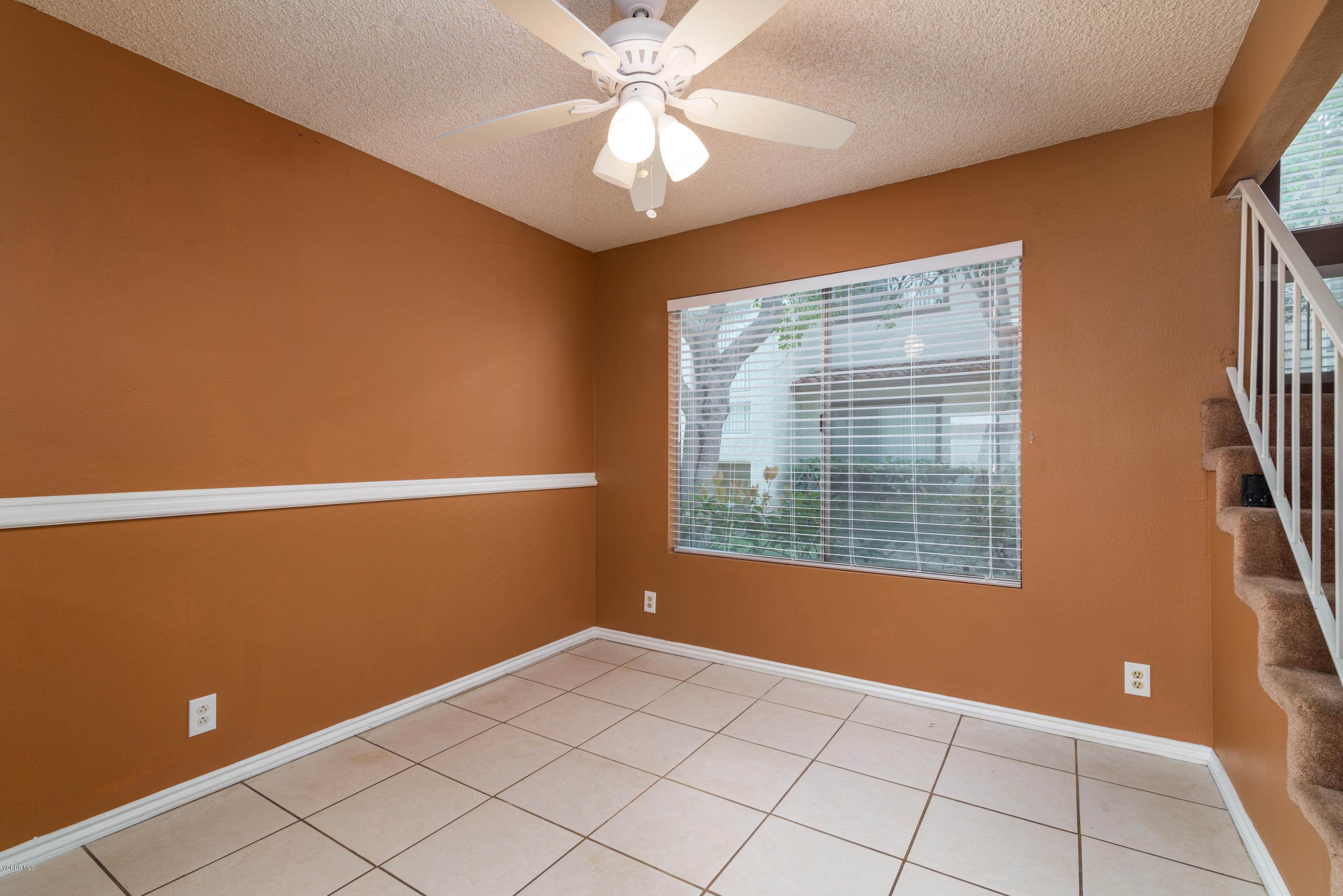 433 Percy Street Oxnard, CA 93033 - Photo 9 of 26 a view of an empty room with a window