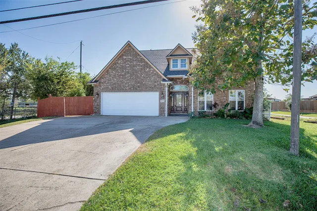 $545,000 | 2535 Broadway Street, Dickinson, TX 77539