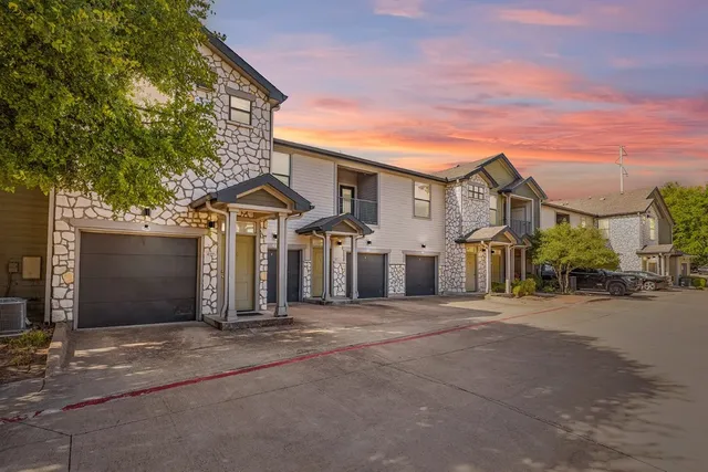 $2,069 | 8515 Interstate 35, Unit 11102, Austin, TX 78744