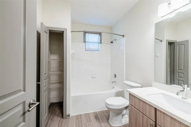 $2,069 | 8515 Interstate 35, Unit 11102, Austin, TX 78744