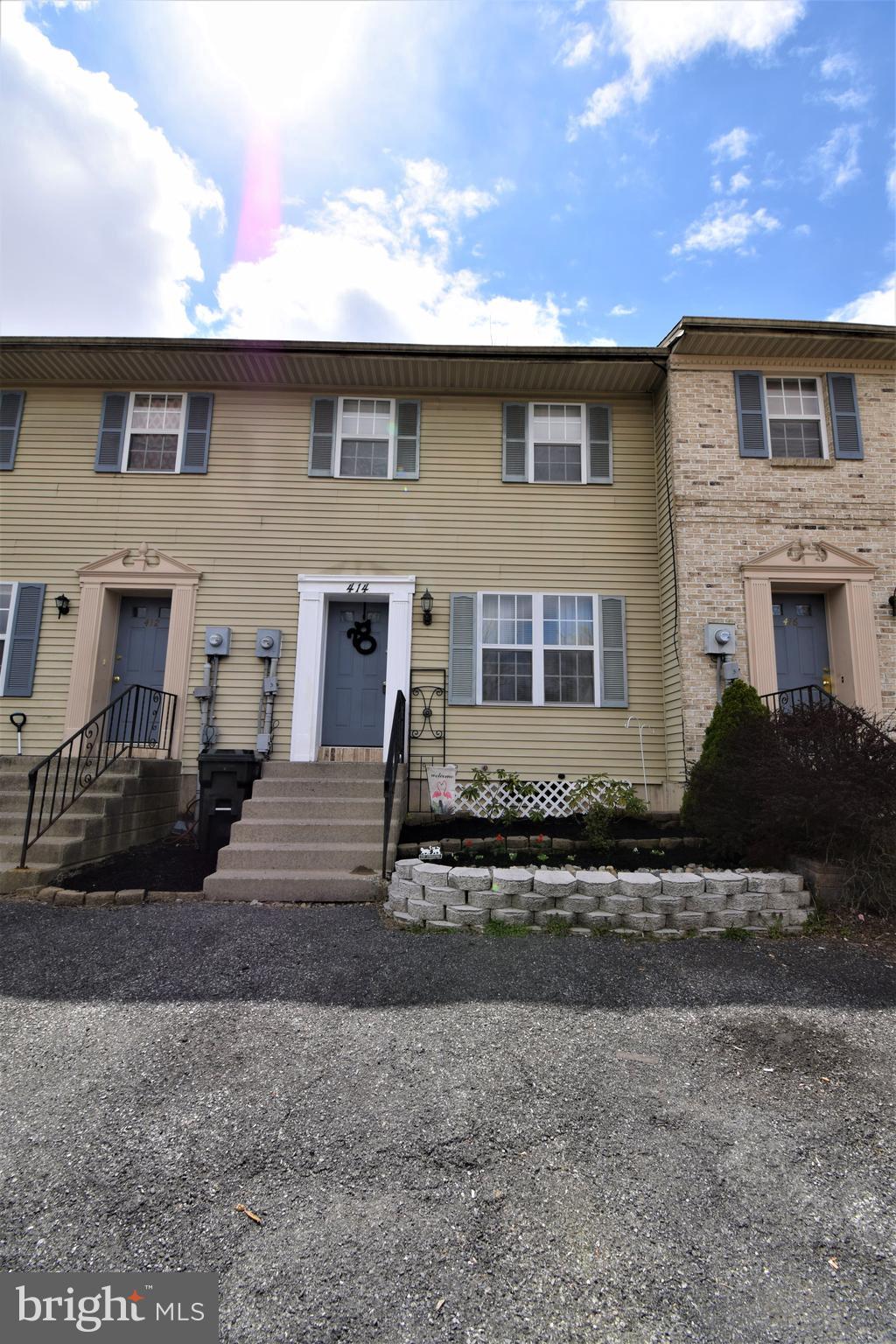 414 Old Forge Drive Bath, PA 18014 - Photo 2 of 34