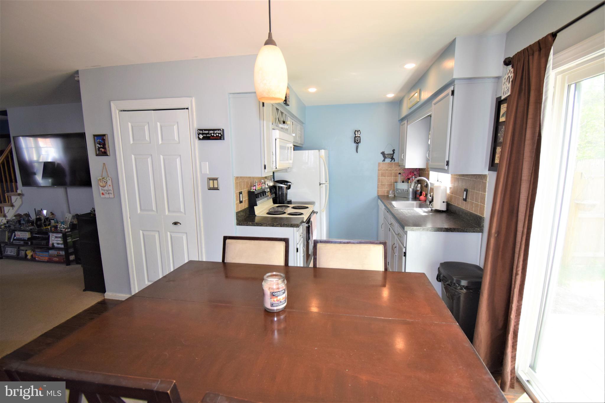 414 Old Forge Drive Bath, PA 18014 - Photo 12 of 34