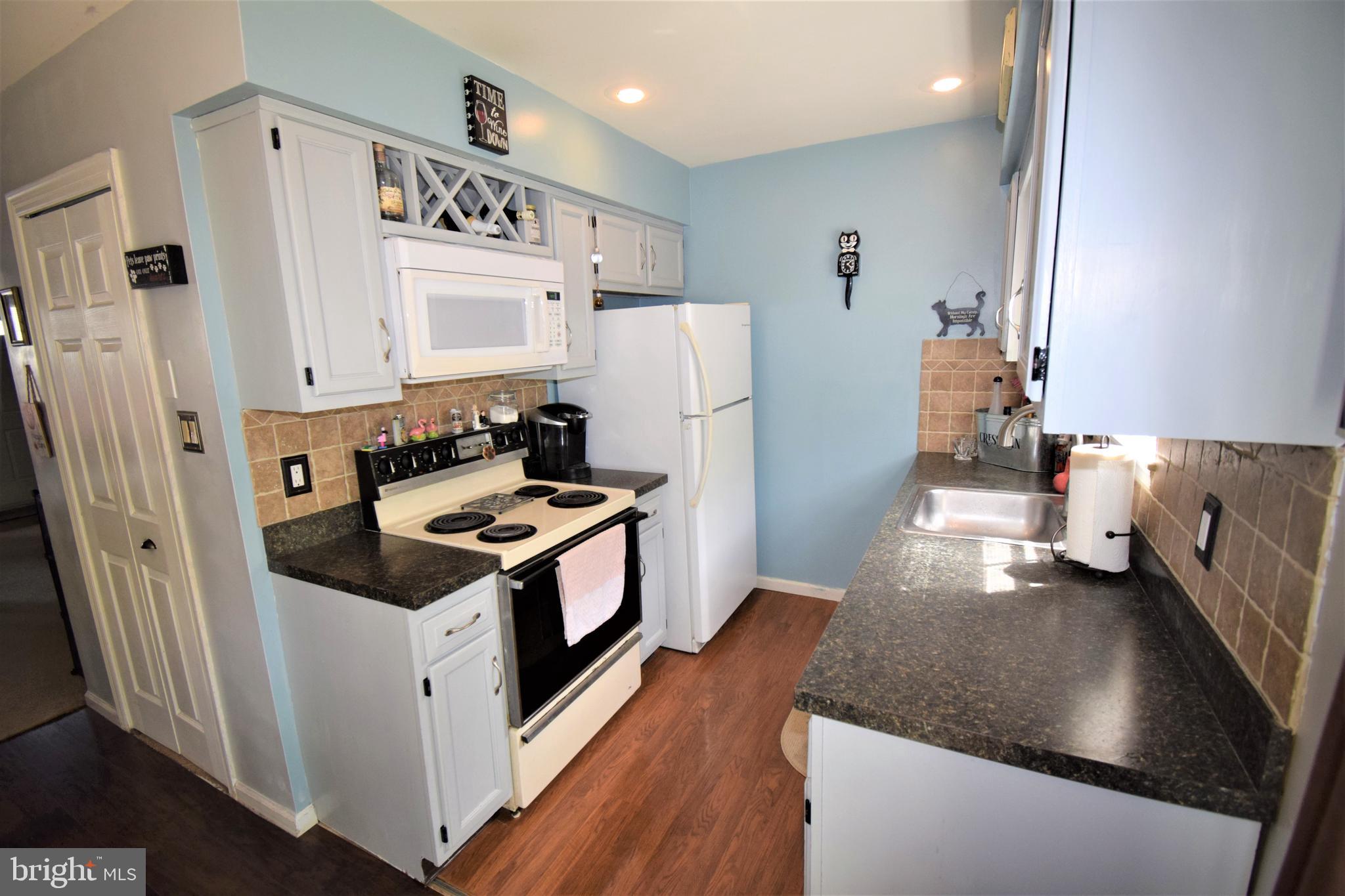 414 Old Forge Drive Bath, PA 18014 - Photo 13 of 34