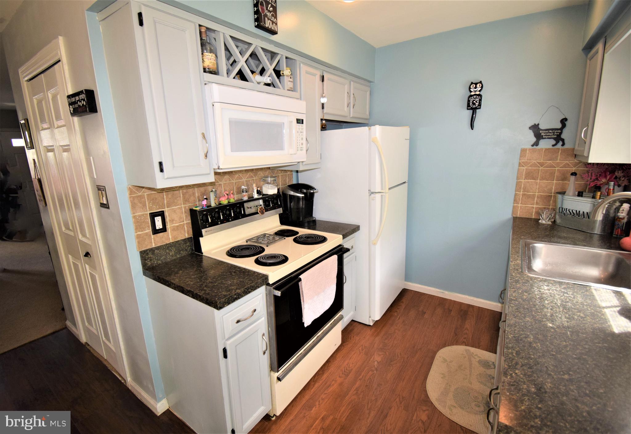 414 Old Forge Drive Bath, PA 18014 - Photo 14 of 34