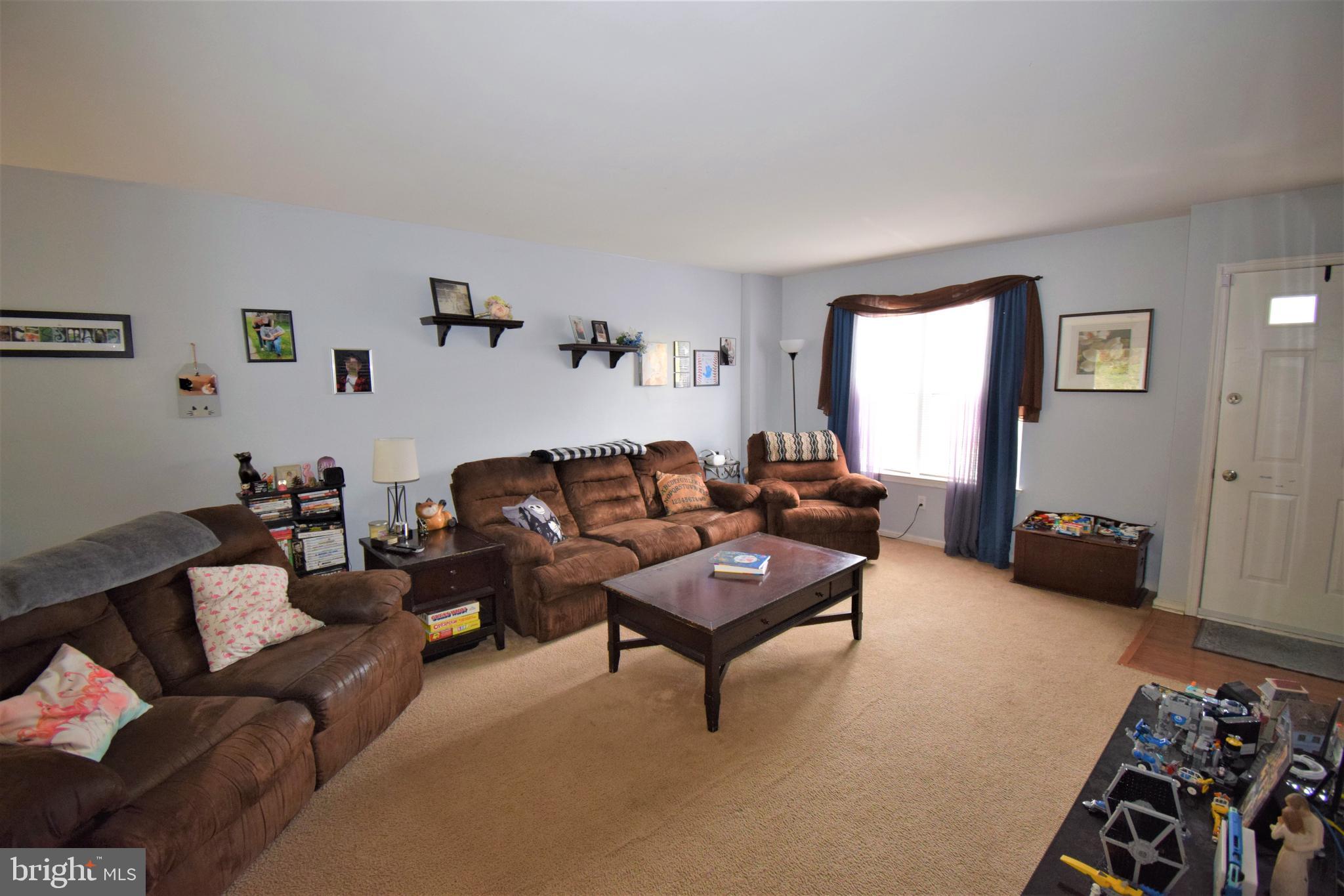 414 Old Forge Drive Bath, PA 18014 - Photo 5 of 34