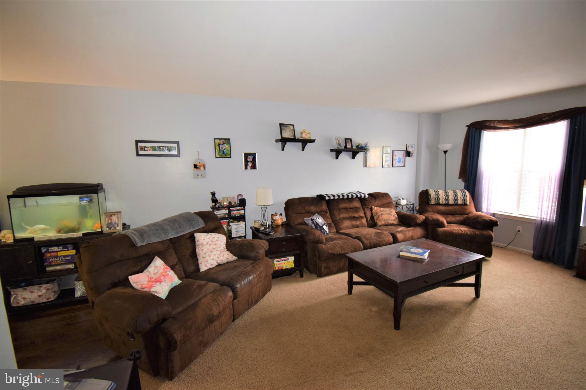 414 Old Forge Drive Bath, PA 18014 - Photo 6 of 34