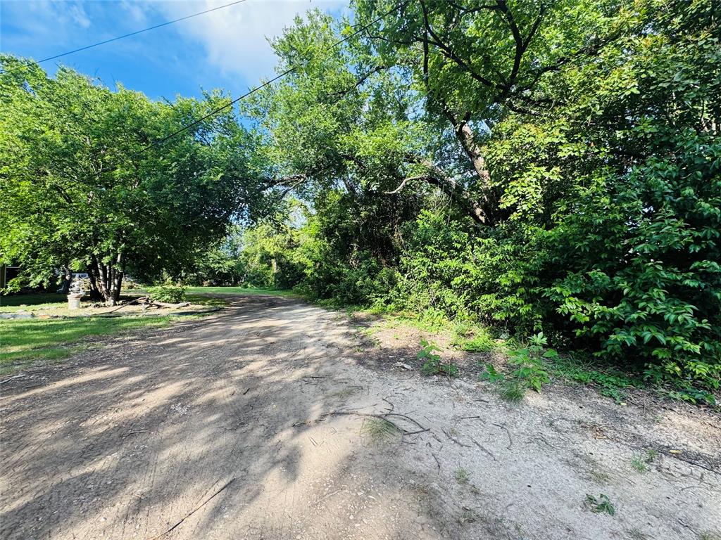 3217 North 27th Street Waco, TX 76708 - Photo 10 of 15 View of dirt / gravel road