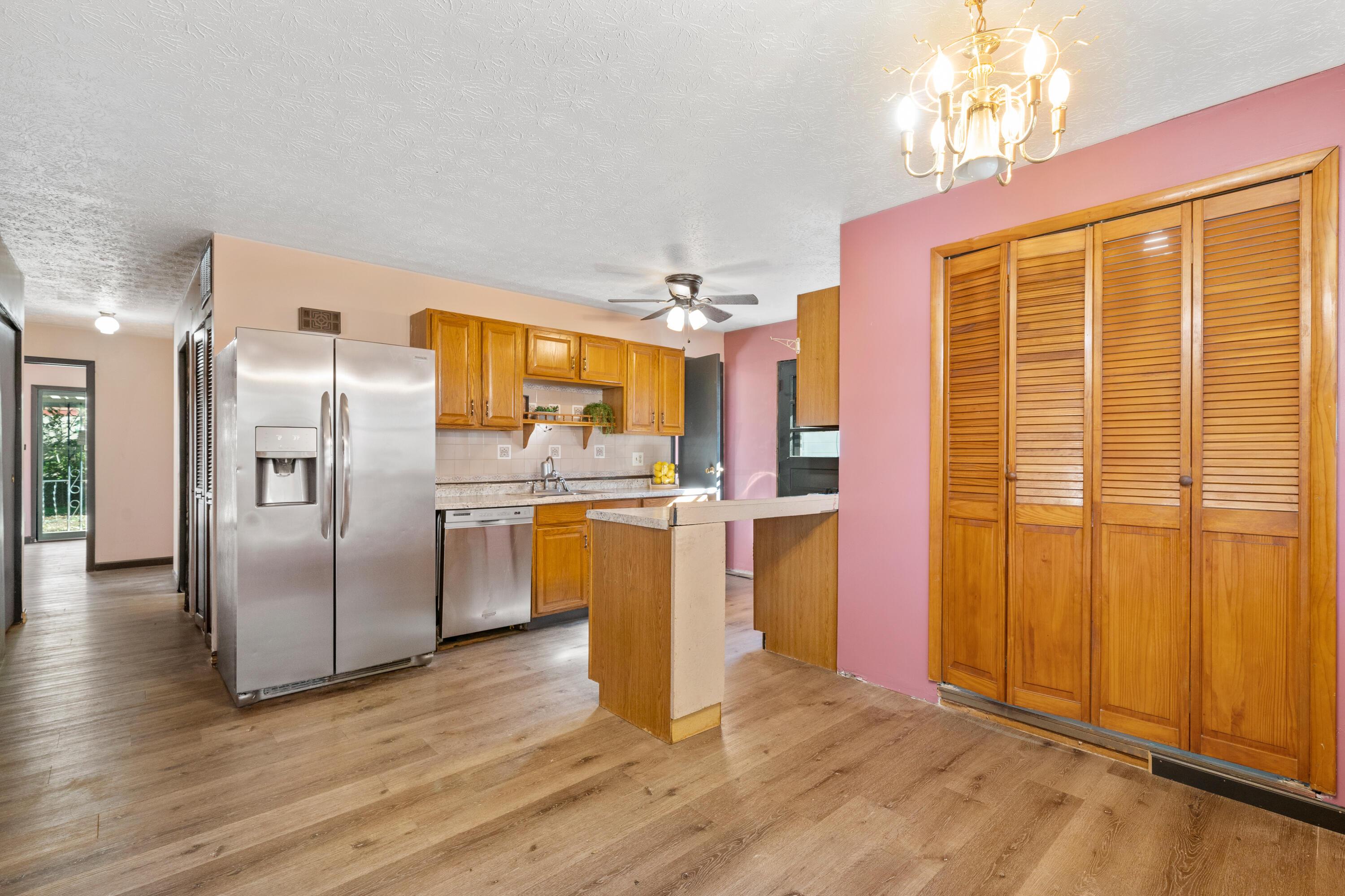 198 Schryver Road Columbus, OH 43207 - Photo 9 of 38 Gallery Image 9