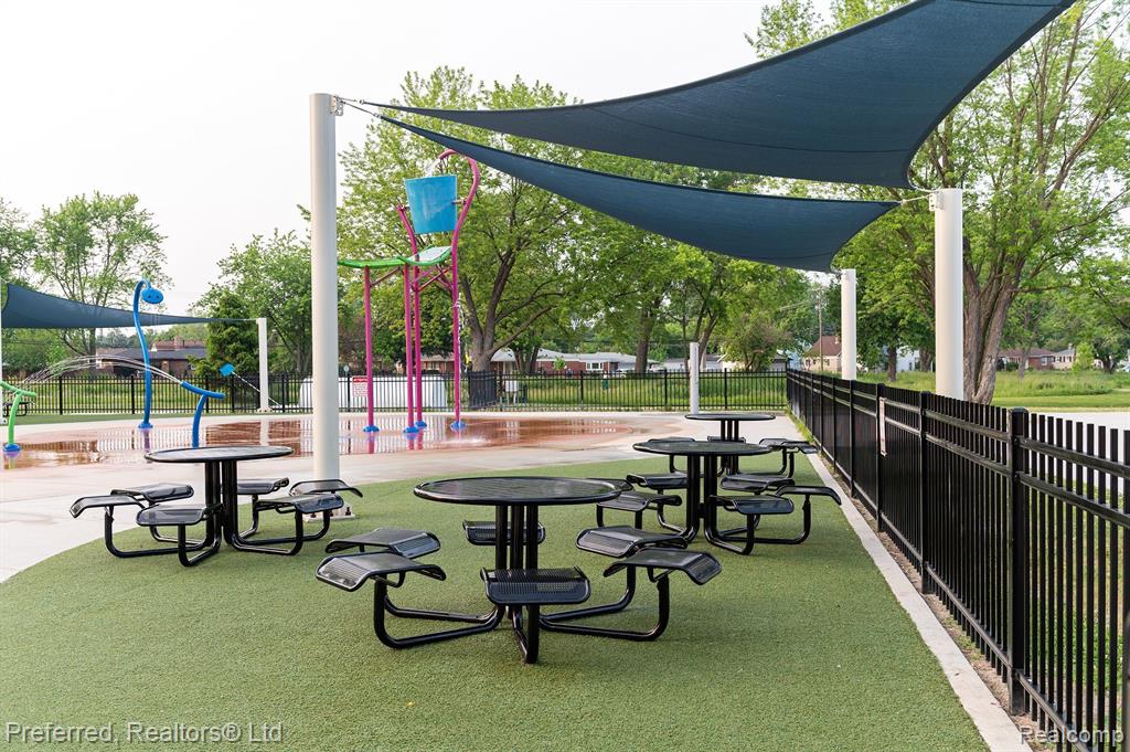 4280 Kent Road Royal Oak, MI 48073 - Photo 45 of 48