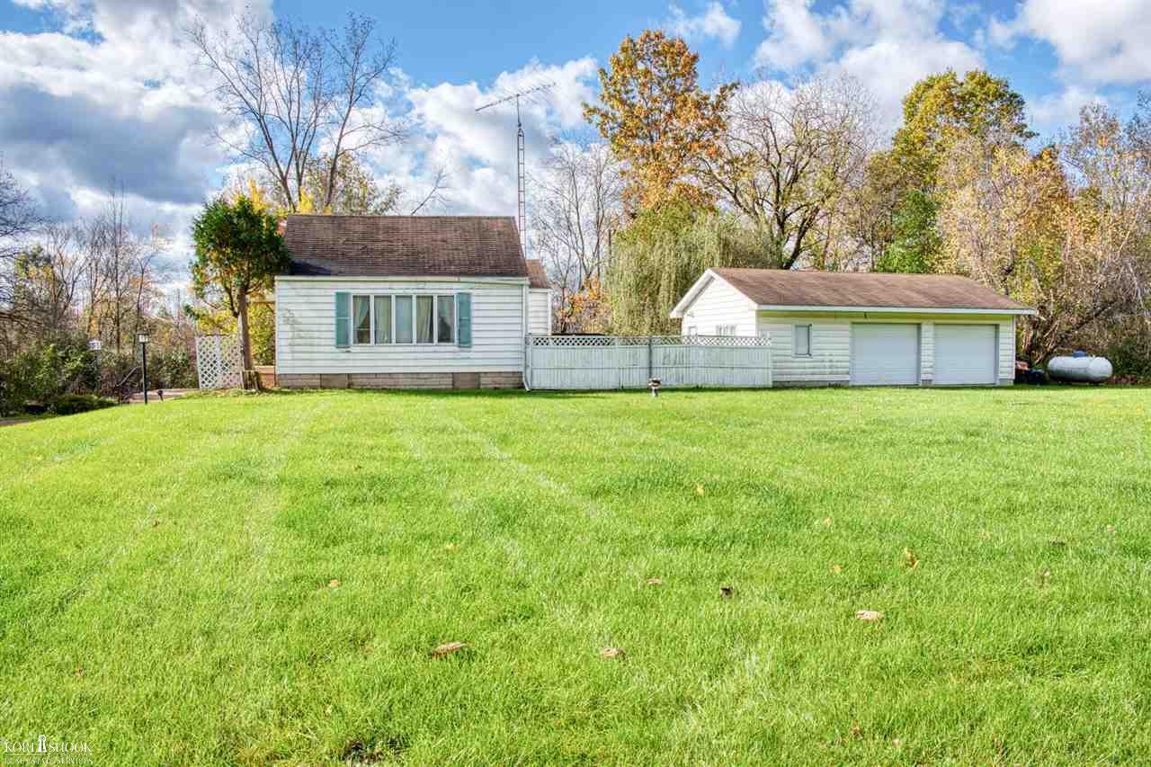 7234 Newberry Road Durand, MI 48429 - Photo 1 of 26 50059648.JPG