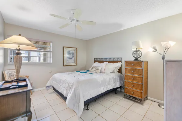 $1,600 | 157 Flanders C, Delray Beach, FL 33484