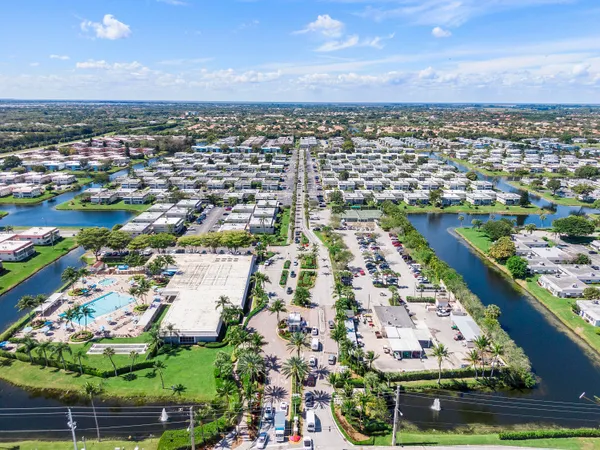 $1,600 | 157 Flanders C, Delray Beach, FL 33484