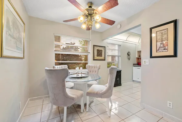 $1,600 | 157 Flanders C, Delray Beach, FL 33484