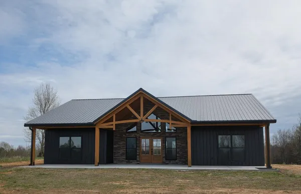 $599,999 | 9658 May Branch Loop, Cypress Inn, TN 38452