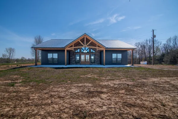 $599,999 | 9658 May Branch Loop, Cypress Inn, TN 38452