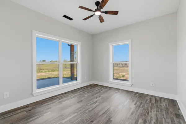 $599,999 | 9658 May Branch Loop, Cypress Inn, TN 38452