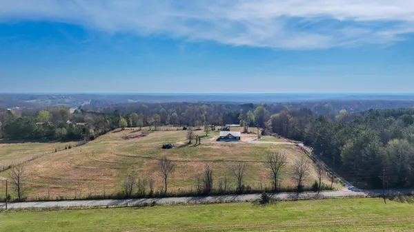 $599,999 | 9658 May Branch Loop, Cypress Inn, TN 38452