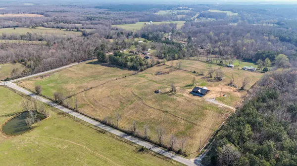 $599,999 | 9658 May Branch Loop, Cypress Inn, TN 38452