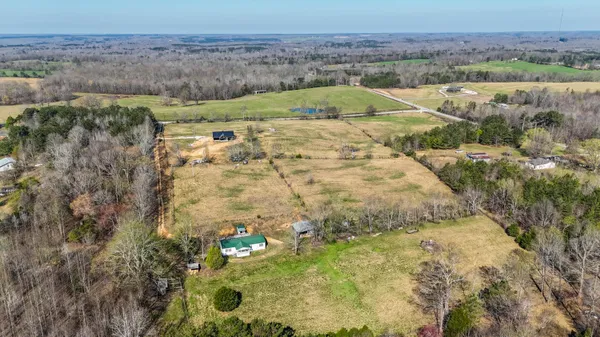 $599,999 | 9658 May Branch Loop, Cypress Inn, TN 38452