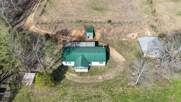 $599,999 | 9658 May Branch Loop, Cypress Inn, TN 38452