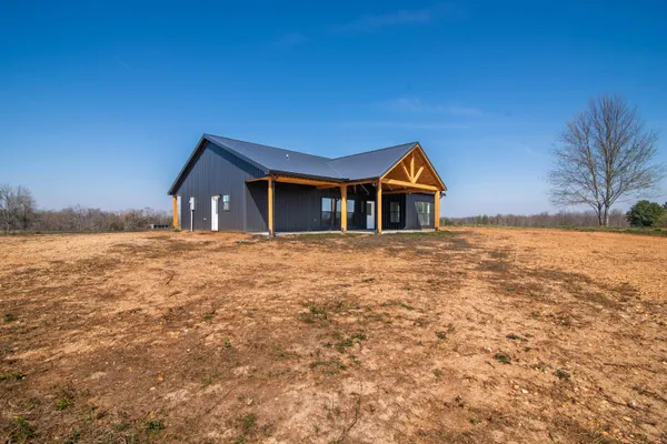 $599,999 | 9658 May Branch Loop, Cypress Inn, TN 38452