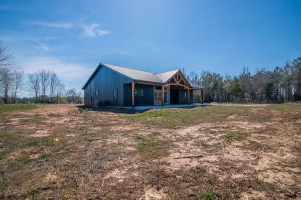 $599,999 | 9658 May Branch Loop, Cypress Inn, TN 38452