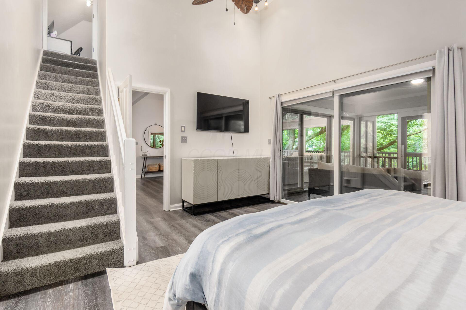 7089 Cooper Road Columbus, OH 43231 - Photo 24 of 52