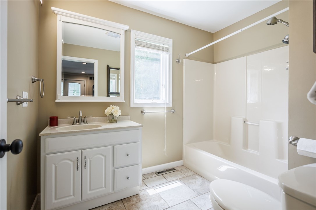 295 Victor Road Perinton, NY 14450 - Photo 14 of 29