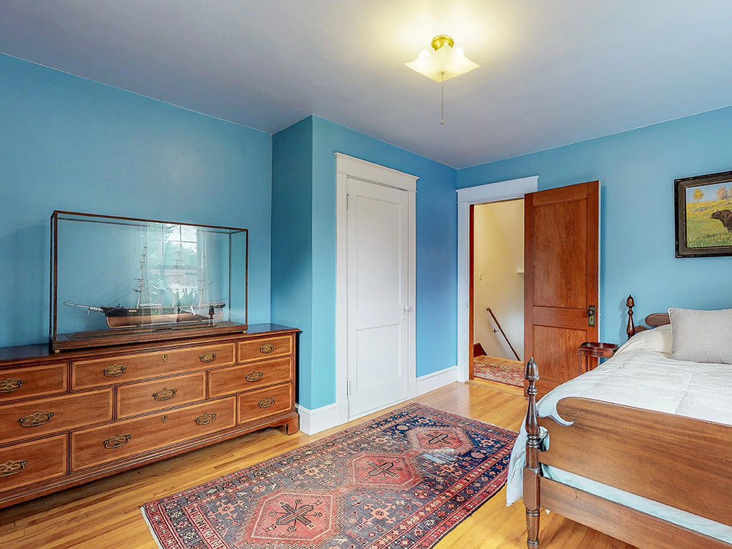 42 Caleb Street Portland, ME 04102 - Photo 23 of 39 The second bedroom is a good size.